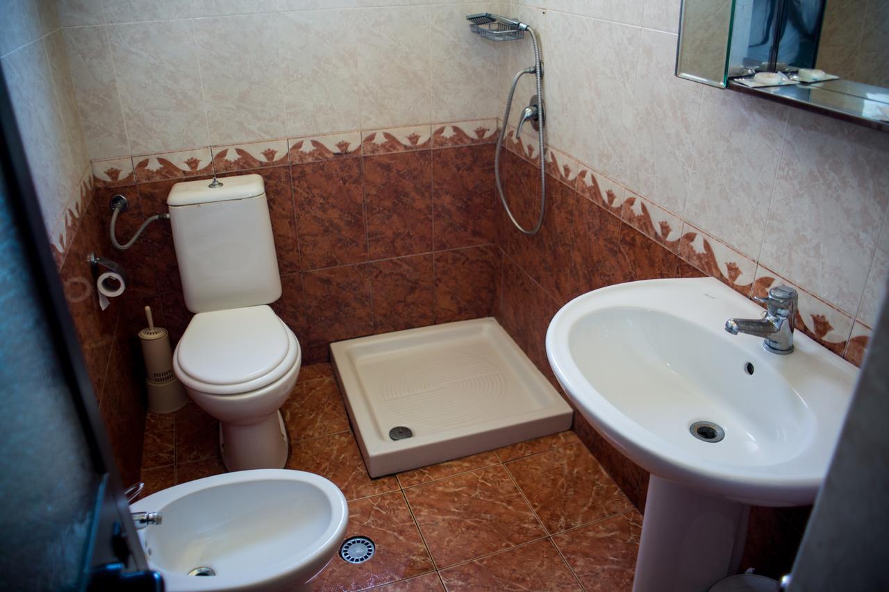Hotel La Quercia Durrës Habitación foto